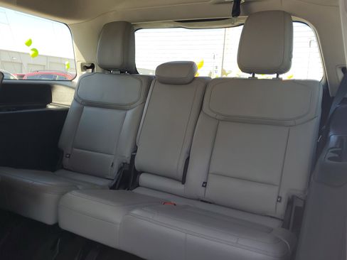 Certified 2025 Ford Expedition Active image 13