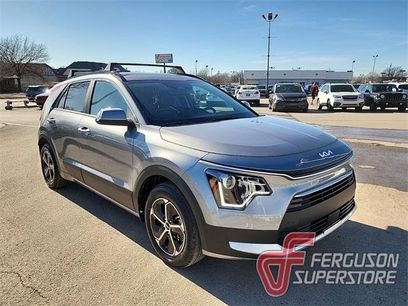 New 2025 Kia Niro EX