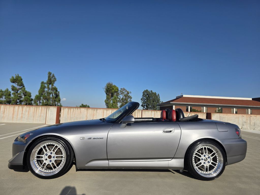 Used 2004 Honda S2000 image 8