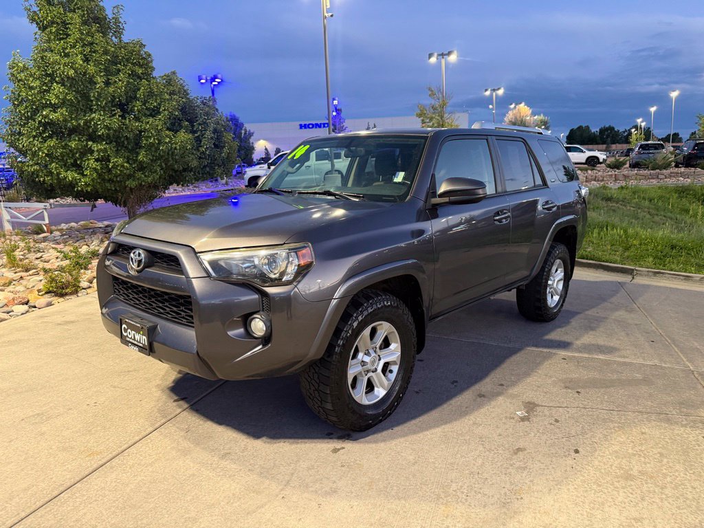 Used 2014 Toyota 4Runner SR5 AWD/4WD image 3