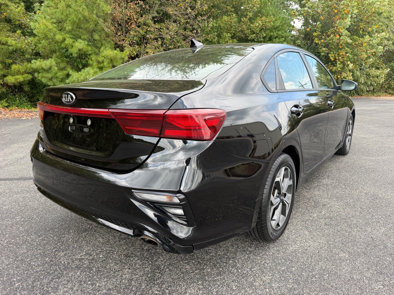 Used 2020 Kia Forte LXS FWD image 12