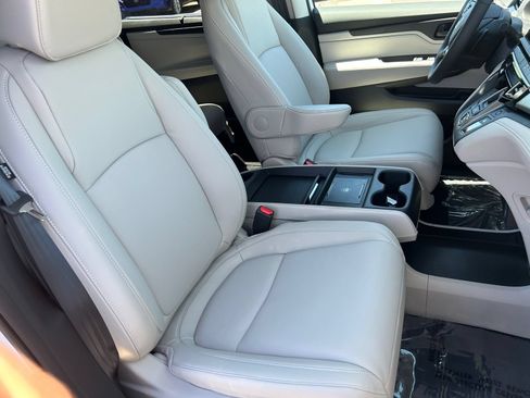 New 2026 Honda Odyssey EX-L image 12