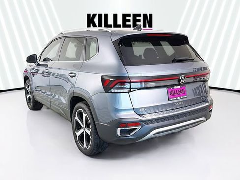 Used 2025 Volkswagen Taos SEL image 5