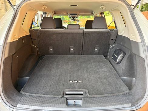 Used 2023 Nissan Rogue SV FWD image 32