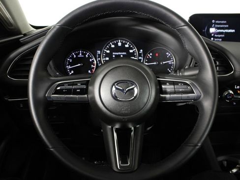 Used 2021 MAZDA MAZDA3 s image 24