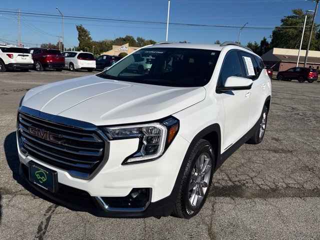 Certified 2022 GMC Terrain SLT w/ Infotainment Package II FWD image 1