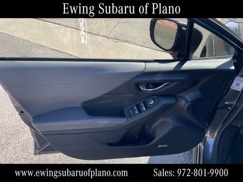 Used 2025 Subaru Crosstrek 2.5i Limited w/ Crosstrek Mirror Package image 11