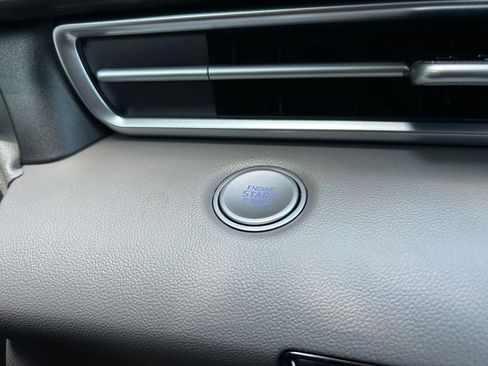 New 2025 Hyundai Elantra SEL image 16