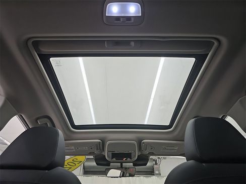 Used 2024 Subaru Forester Limited image 42