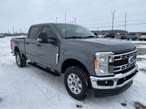 Used 2023 Ford F250 XLT image 10