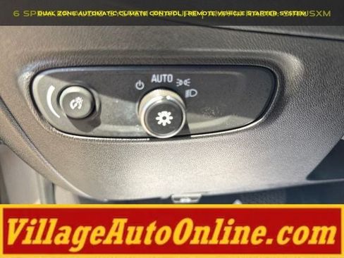 Used 2019 Chevrolet Equinox LT AWD/4WD image 15