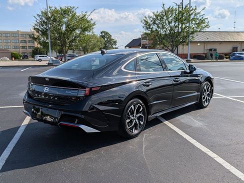 Used 2025 Hyundai Sonata SEL FWD image 3