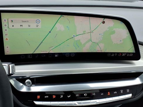 Used 2025 Cadillac Lyriq Luxury image 24