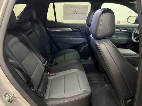 New 2027 GMC Terrain AT4 w/ LPO, Floor Liner Package AWD/4WD image 36