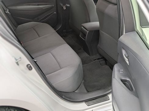 Used 2021 Toyota Corolla LE image 19