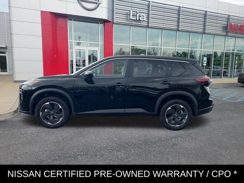 Certified 2026 Nissan Rogue SV AWD/4WD image 9