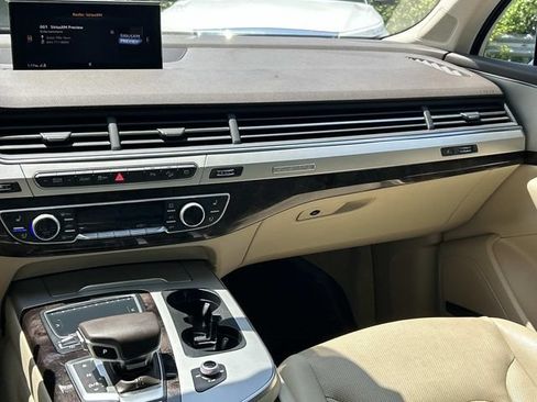 Used 2018 Audi Q7 2.0T Premium Plus AWD/4WD image 28