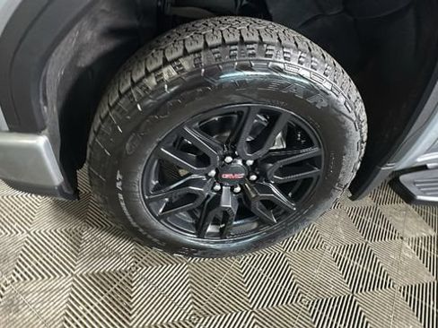 Used 2024 GMC Sierra 1500 Elevation w/ Elevation Premium Package AWD/4WD image 9