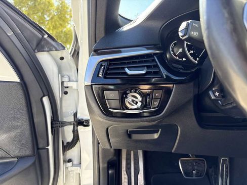 Used 2019 BMW 540i w/ M Sport Package image 23