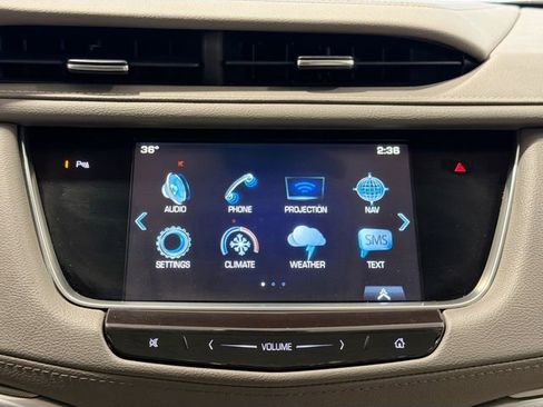 Certified 2019 Cadillac XT5 Premium Luxury FWD image 8