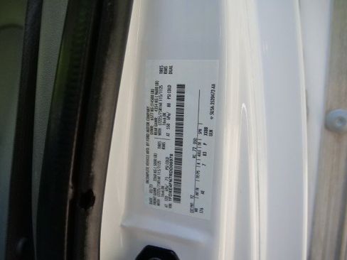 Used 2024 Ford E-450 and Econoline 450 Super Duty w/ Power Windows & Locks Group RWD image 19
