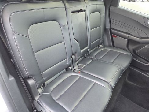 Used 2021 Ford Escape SEL w/ Technology Package FWD image 20
