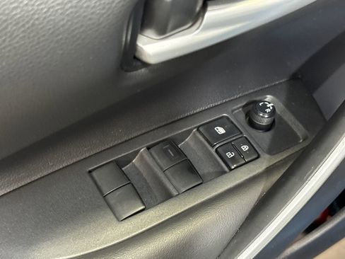 Used 2021 Toyota Corolla SE FWD image 25