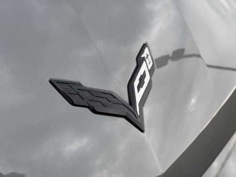 Used 2015 Chevrolet Corvette Z06 w/ 3LZ Preferred Equipment Group image 14