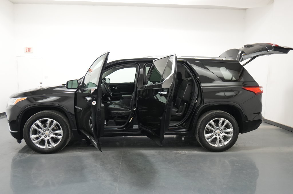 Used 2021 Chevrolet Traverse High Country AWD/4WD image 30