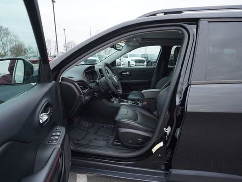 Used 2022 Jeep Cherokee Trailhawk w/ Sun, Sound & Nav Group image 13