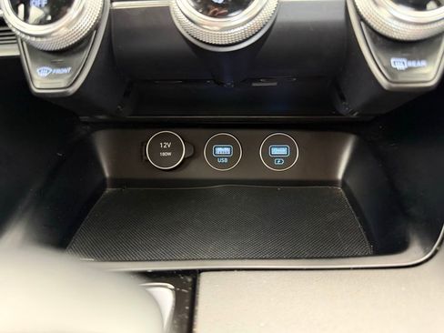 Used 2023 Genesis G70 2.0T AWD/4WD image 32