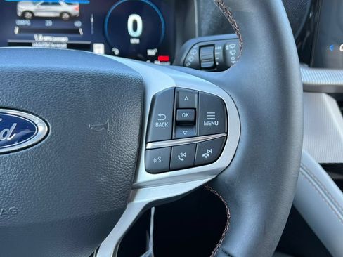 Used 2026 Ford Explorer Active w/ Active Comfort Package AWD/4WD image 21