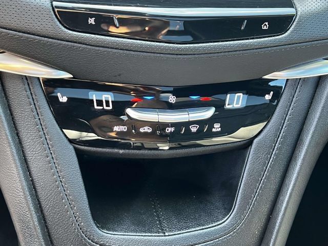 Certified 2024 Cadillac XT6 Luxury AWD/4WD image 33