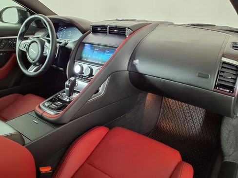 Used 2022 Jaguar F-TYPE Coupe image 7