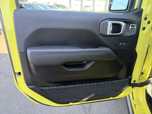 Used 2023 Jeep Wrangler Unlimited Rubicon 4xe w/ Cold Weather Group image 10