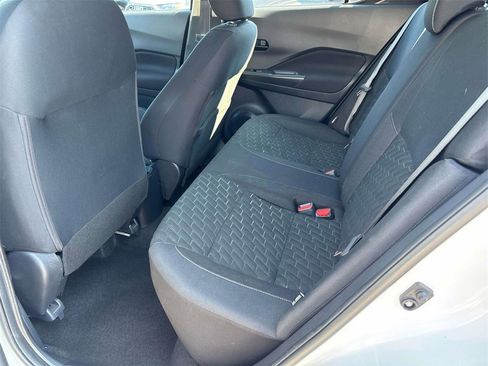 Used 2022 Nissan Kicks S image 12