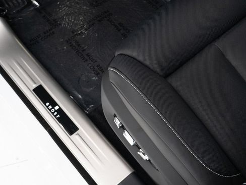Used 2025 Rolls-Royce Ghost AWD/4WD image 13