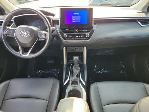 Used 2024 Toyota Corolla Cross XLE AWD/4WD image 9