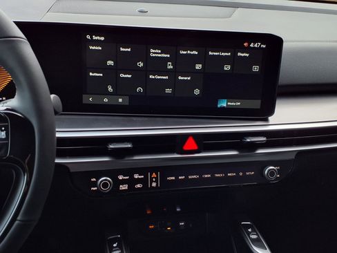 New 2026 Kia Sorento S w/ S Panoramic Sunroof Package image 8