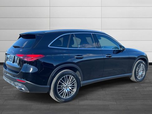 Certified 2025 Mercedes-Benz GLC 300 image 3