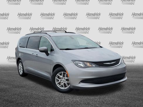Used 2021 Chrysler Voyager Lxi FWD image 2
