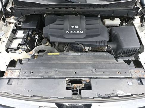 Used 2018 Nissan Titan SV AWD/4WD image 43