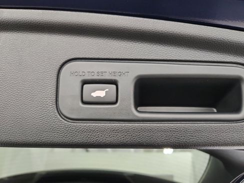 Used 2023 Acura MDX SH-AWD w/ Technology Package image 41