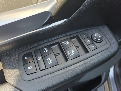 Used 2022 RAM 1500 Big Horn AWD/4WD image 13