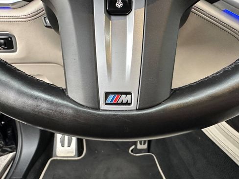 Used 2022 BMW X7 xDrive40i w/ M Sport Package AWD/4WD image 37