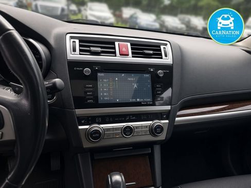Used 2016 Subaru Outback 2.5i Limited AWD/4WD image 7