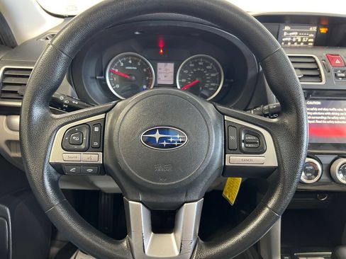 Used 2018 Subaru Forester 2.5i Premium w/ All-Weather Package AWD/4WD image 18