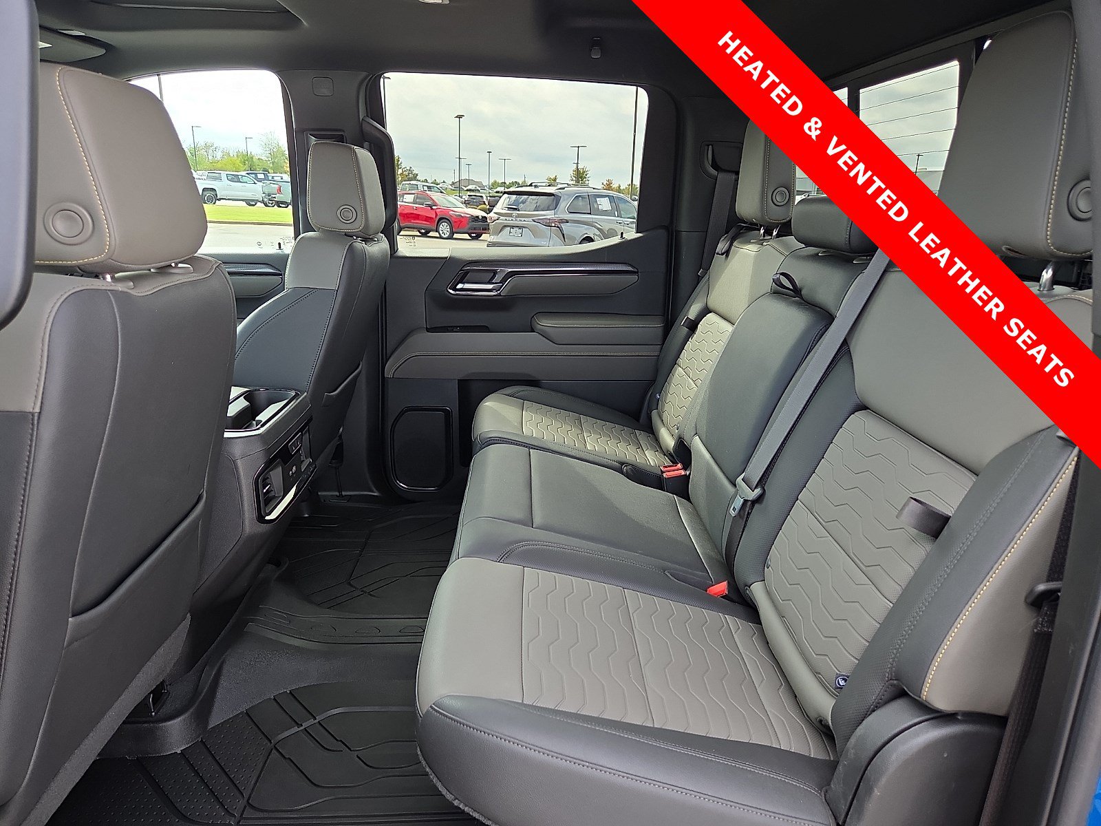 Used 2023 Chevrolet Silverado 1500 ZR2 w/ Technology Package AWD/4WD image 10