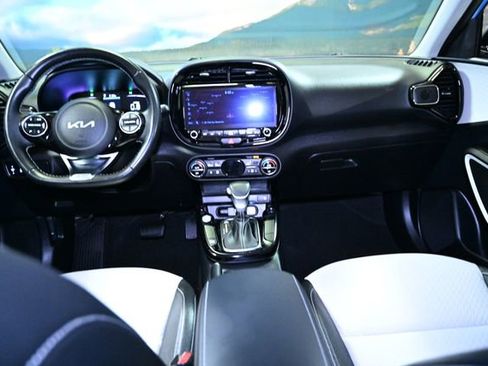 Used 2024 Kia Soul GT-Line image 46