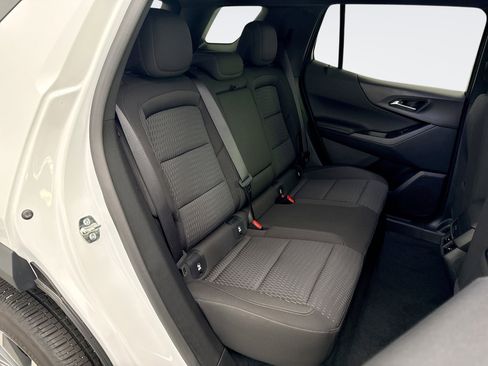 Used 2025 Chevrolet Equinox LT FWD image 18